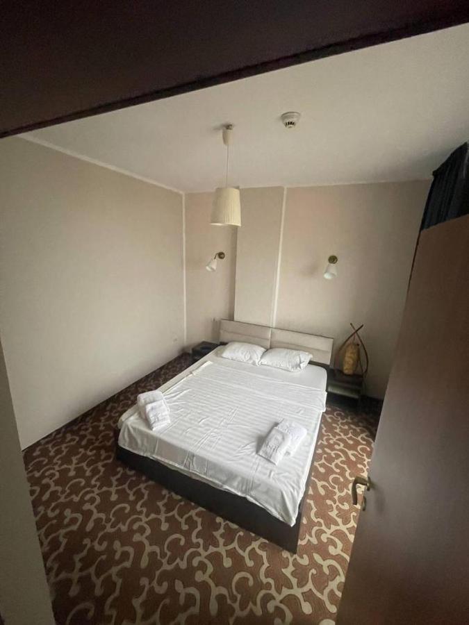 Hotel Promenada ママイア エクステリア 写真