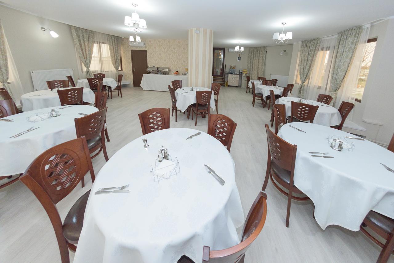 Hotel Promenada ママイア エクステリア 写真